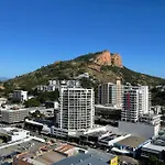 Townsville City Ocean View Apartment