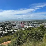 Townsville City Ocean View Apartment